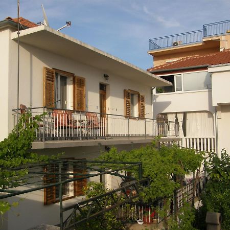 Apartment Antonija Primošten Buitenkant foto