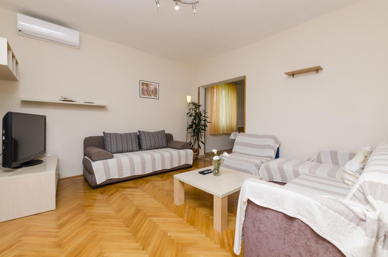 Apartment Antonija Primošten Buitenkant foto