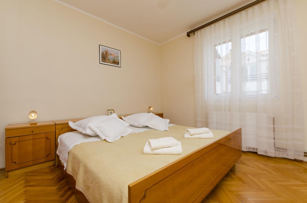 Apartment Antonija Primošten Buitenkant foto