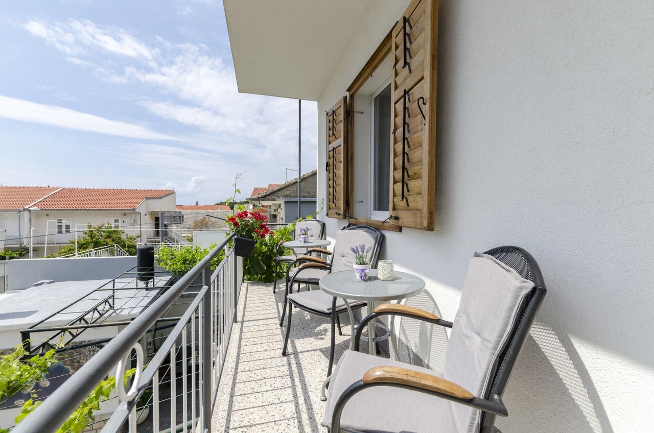 Apartment Antonija Primošten Buitenkant foto