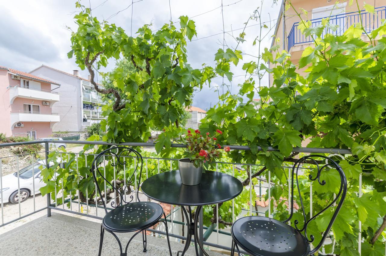 Apartment Antonija Primošten Buitenkant foto